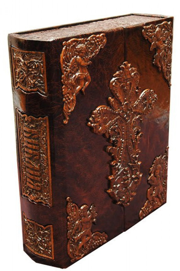 Подарочная книга "БИБЛИЯ"