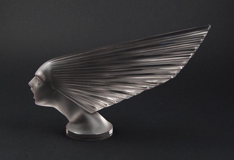 Статуэтка "Victoire" Lalique