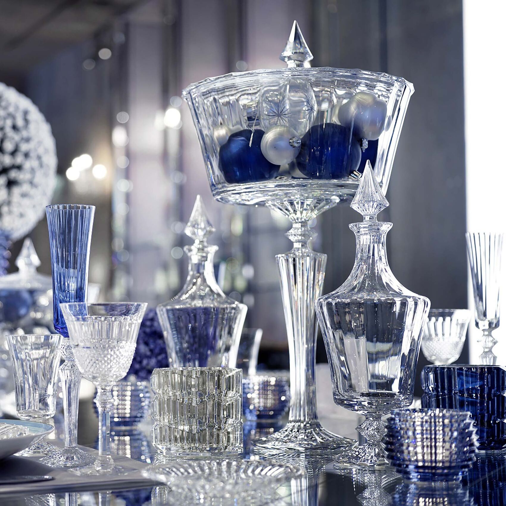 Конфетница на ножке "Mille Nuits" Baccarat