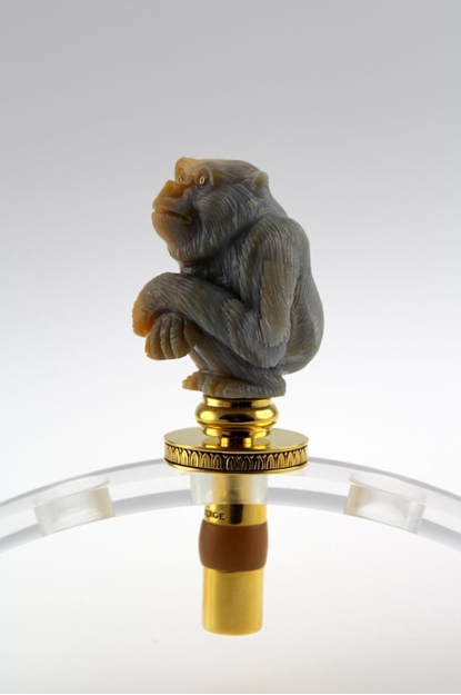 Пробка для бутылки "Шимпанзе" агат FABERGE