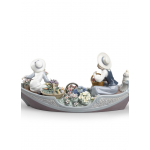 Статуэтка "Цветочницы в лодке" Lladro