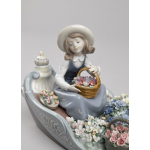Статуэтка "Цветочницы в лодке" Lladro