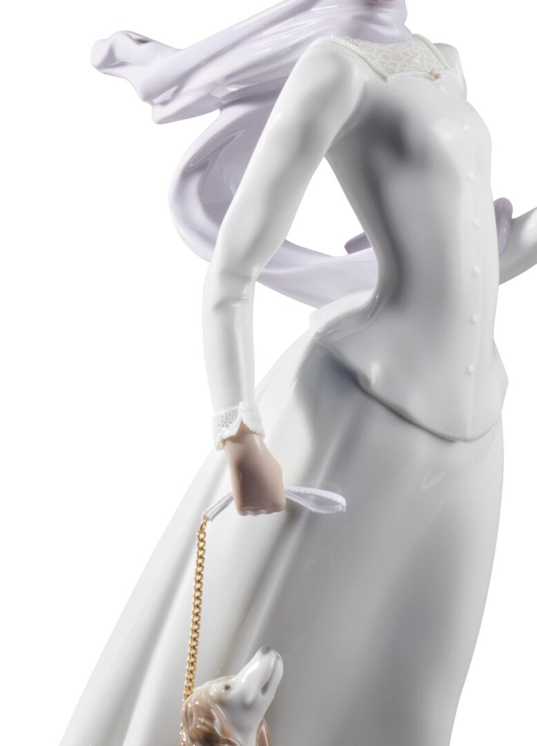 Статуэтка "Дама с шалью" Lladro