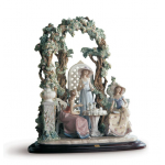 Статуэтка "Чаепитие в саду" Lladro
