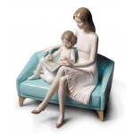 Статуэтка "Почитаем" Lladro