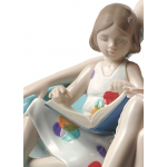 Статуэтка "Почитаем" Lladro