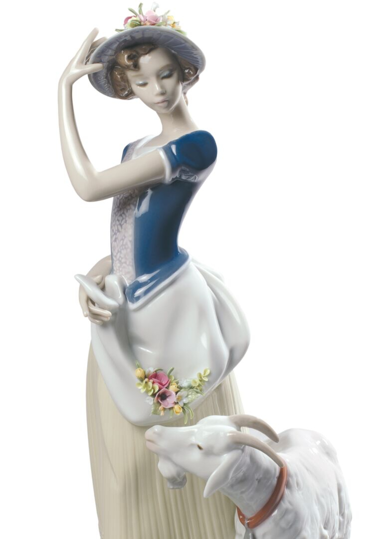 Статуэтка "Юная пастушка" Lladro