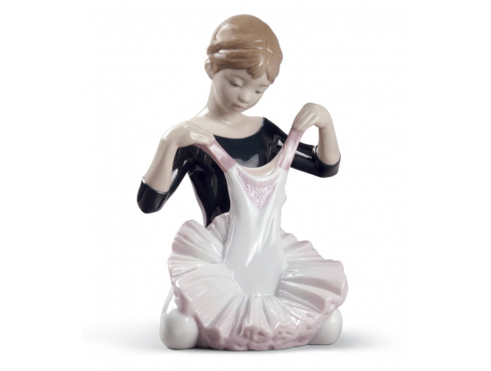 Статуэтка "Платье для дебюта" Lladro