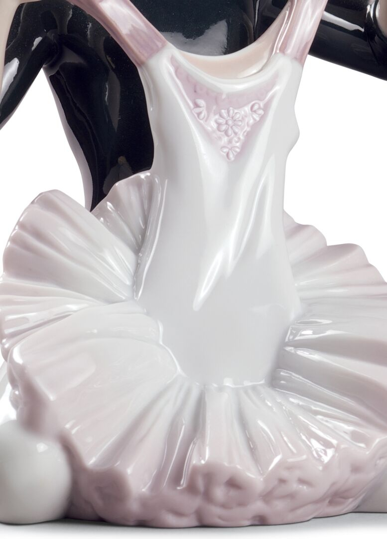 Статуэтка "Платье для дебюта" Lladro
