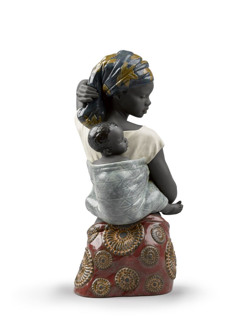 Статуэтка "Африканское материнство" Lladro