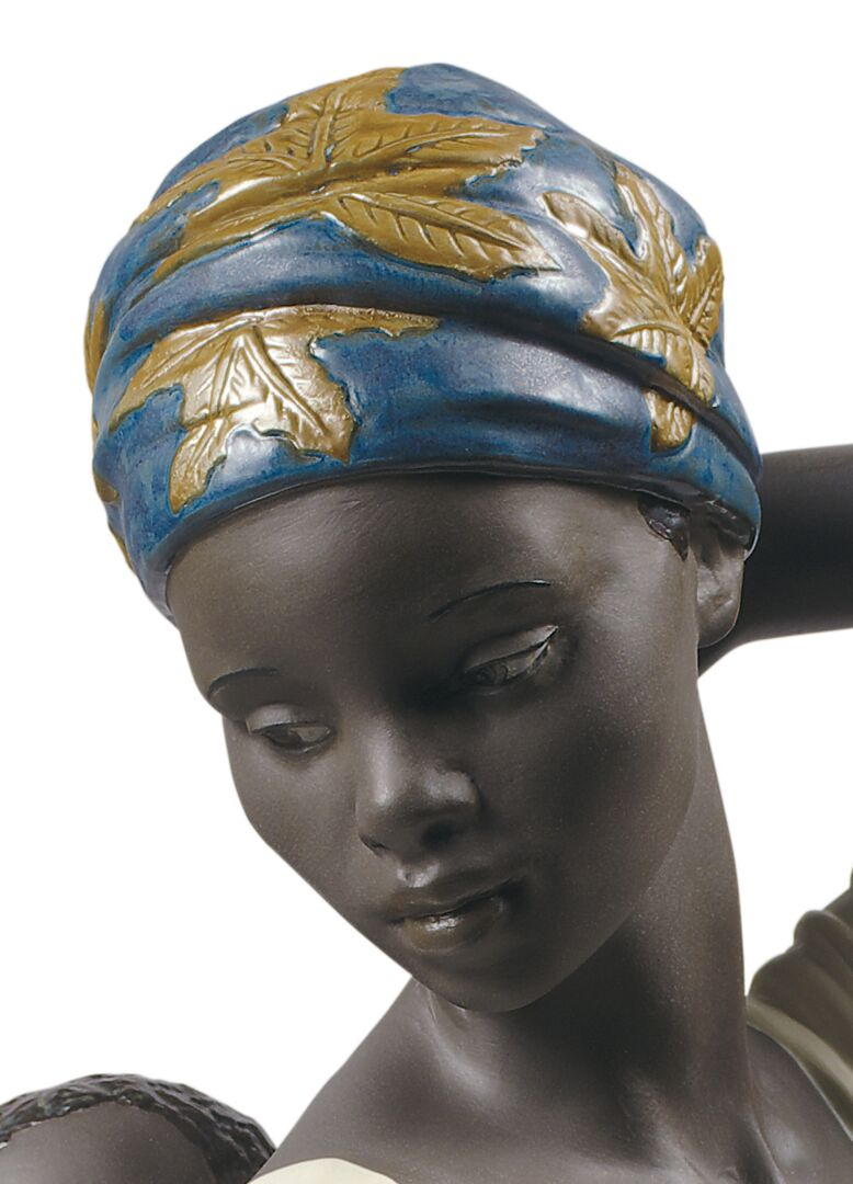 Статуэтка "Африканское материнство" Lladro