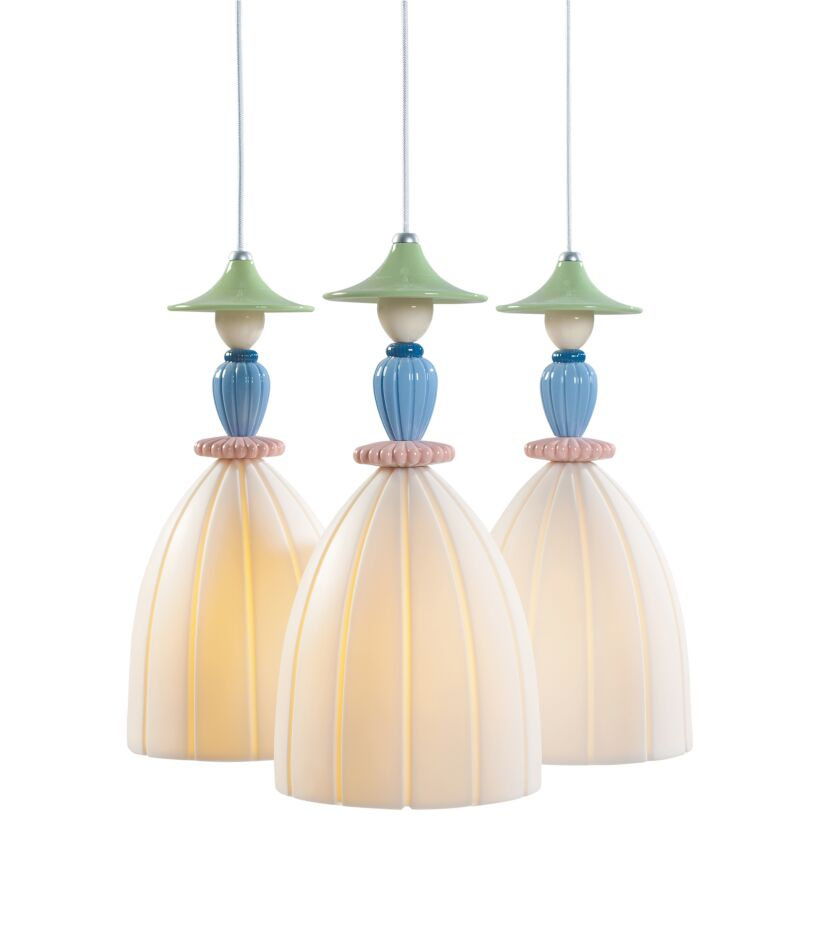 Люстра "Мадмуазель делясь секретами" Lladro