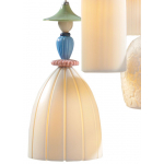 Люстра "Мадмуазель гуляя по пляжу" Lladro