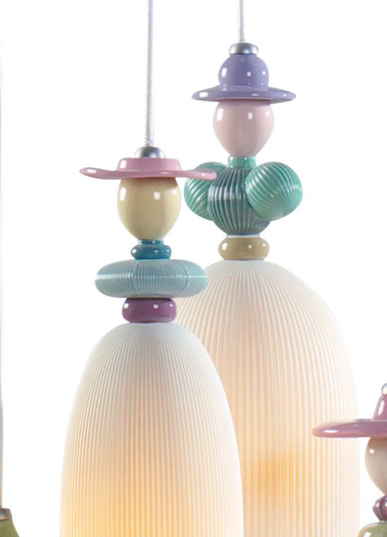 Люстра "Мадмуазель гуляя по пляжу" Lladro