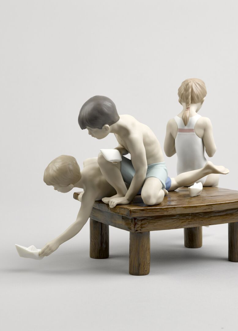 Статуэтка "Бумажные кораблики" Lladro