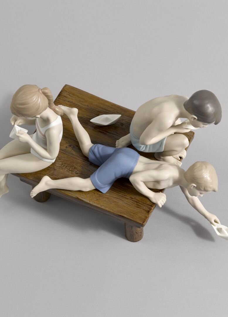 Статуэтка "Бумажные кораблики" Lladro