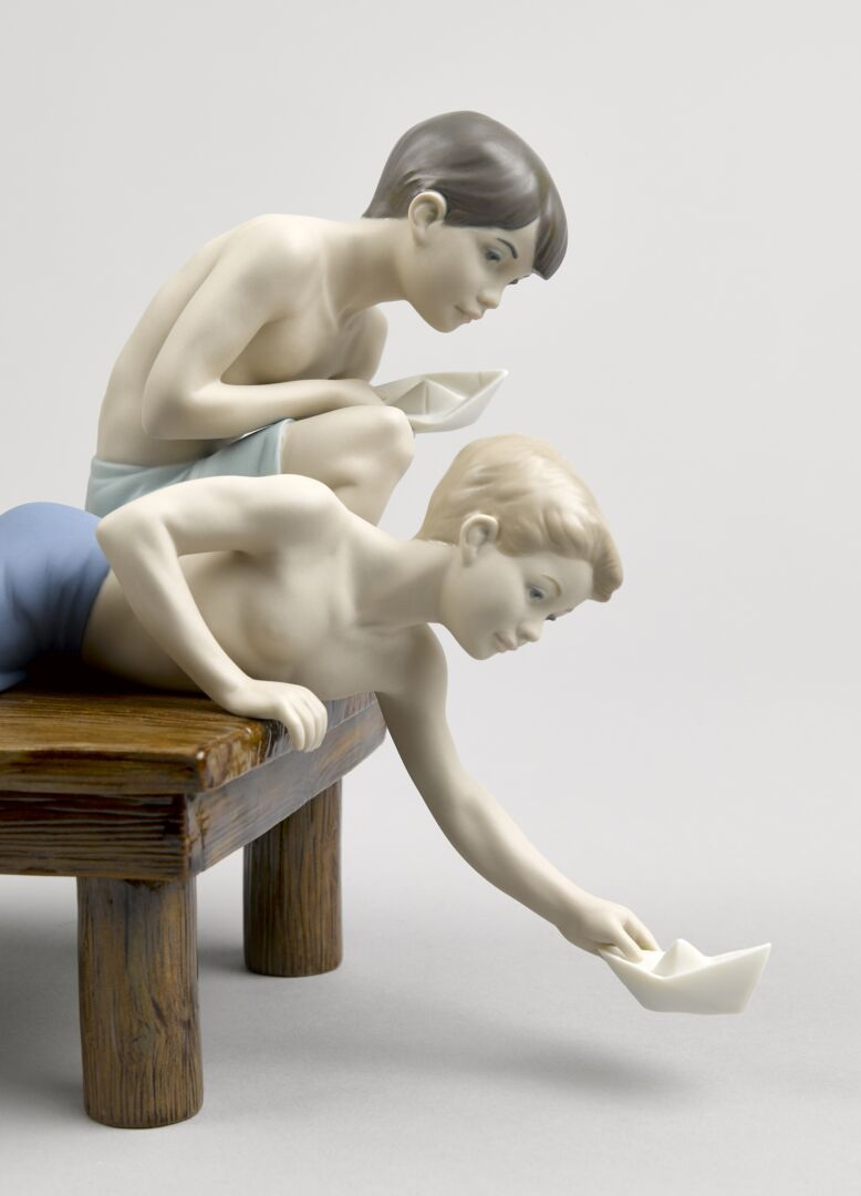 Статуэтка "Бумажные кораблики" Lladro