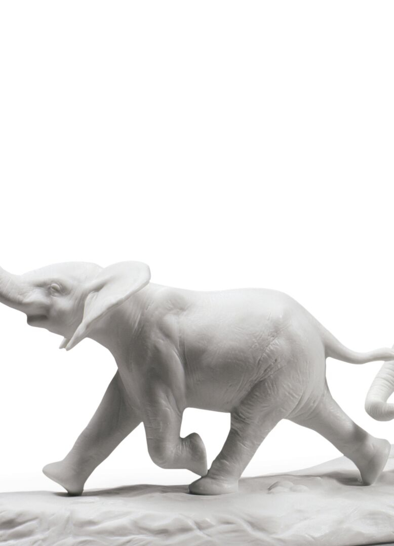 Статуэтка "Мы следуем за тобой (белый)" Lladro