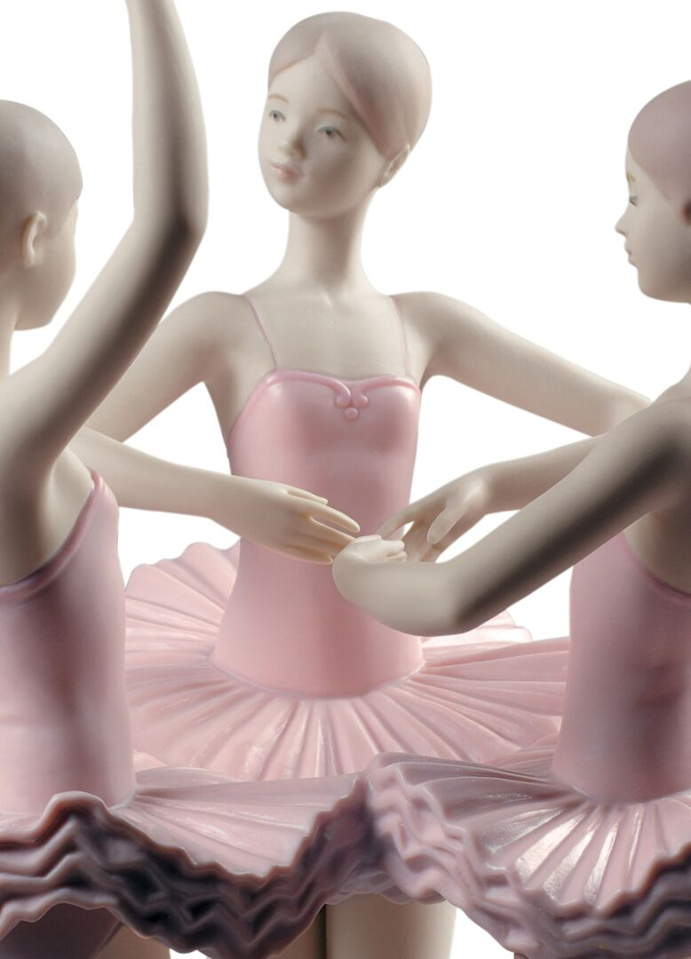 Статуэтка "Наша балетная поза" Lladro
