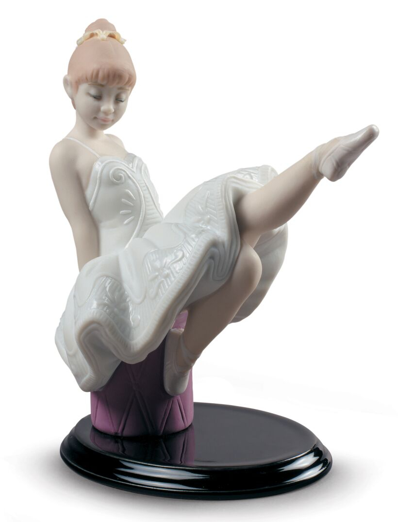 Статуэтка "Маленькая балерина" Lladro