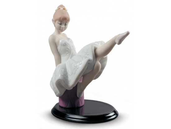 Статуэтка "Маленькая балерина" Lladro