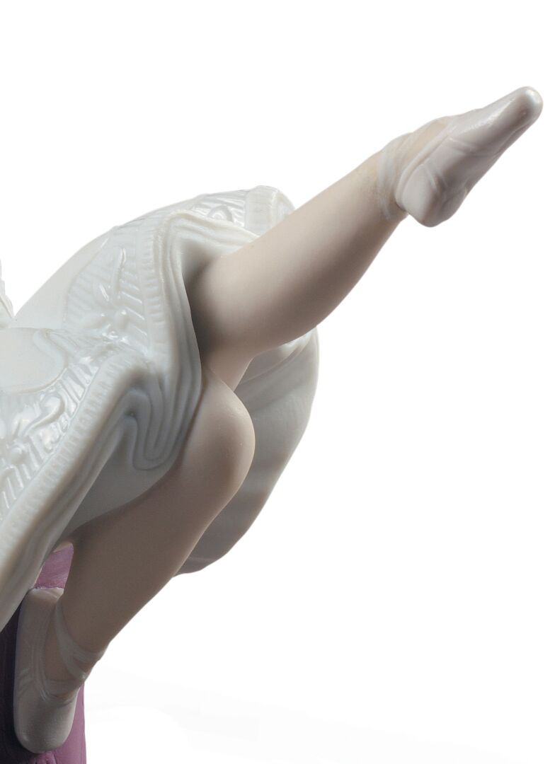 Статуэтка "Маленькая балерина" Lladro