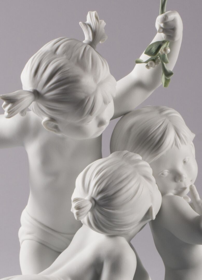 Статуэтка "Детский поцелуй" Lladro