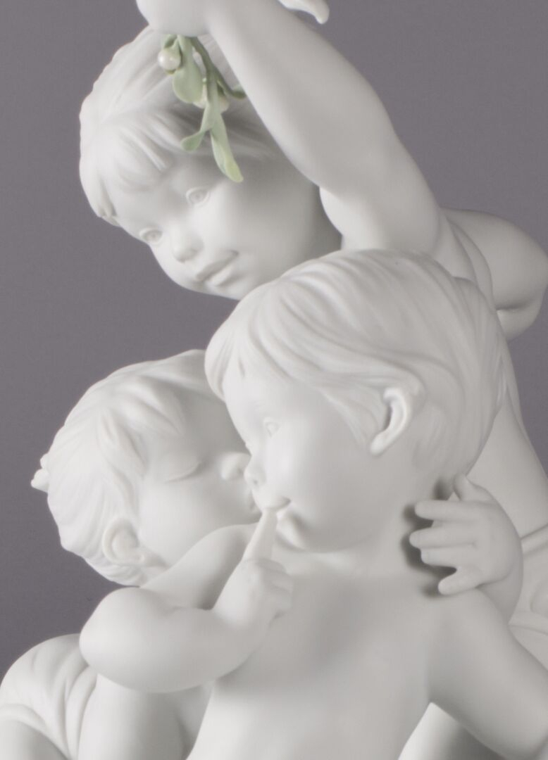 Статуэтка "Детский поцелуй" Lladro