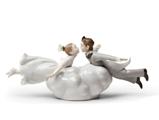 Статуэтка "Любовь витает в воздухе" Lladro
