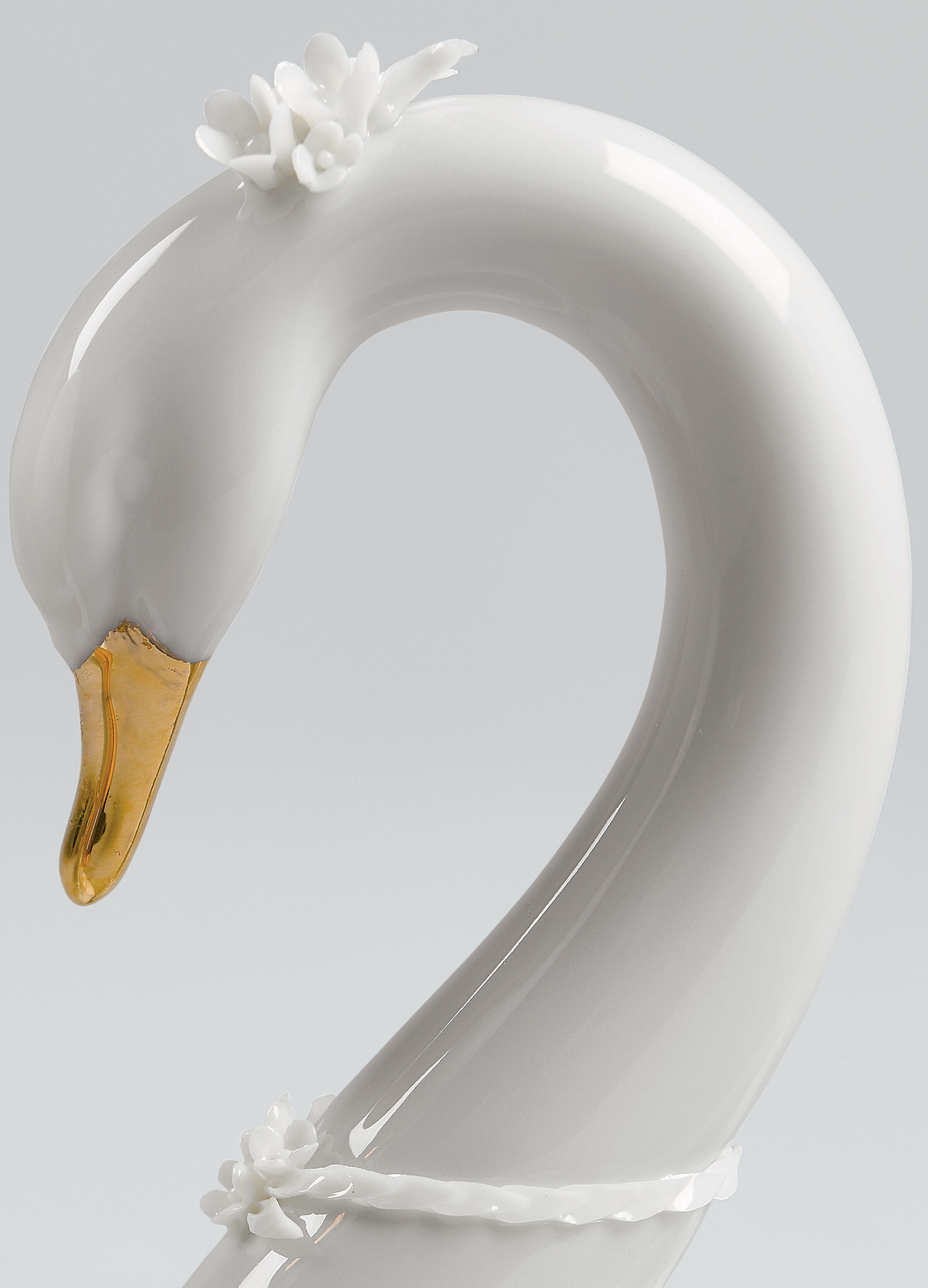 Статуэтка "Сердце белых лебедей" Lladro