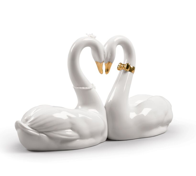 Статуэтка "Сердце белых лебедей" Lladro