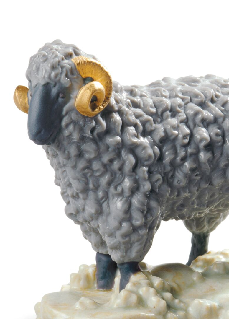 Статуэтка "Баран" Lladro