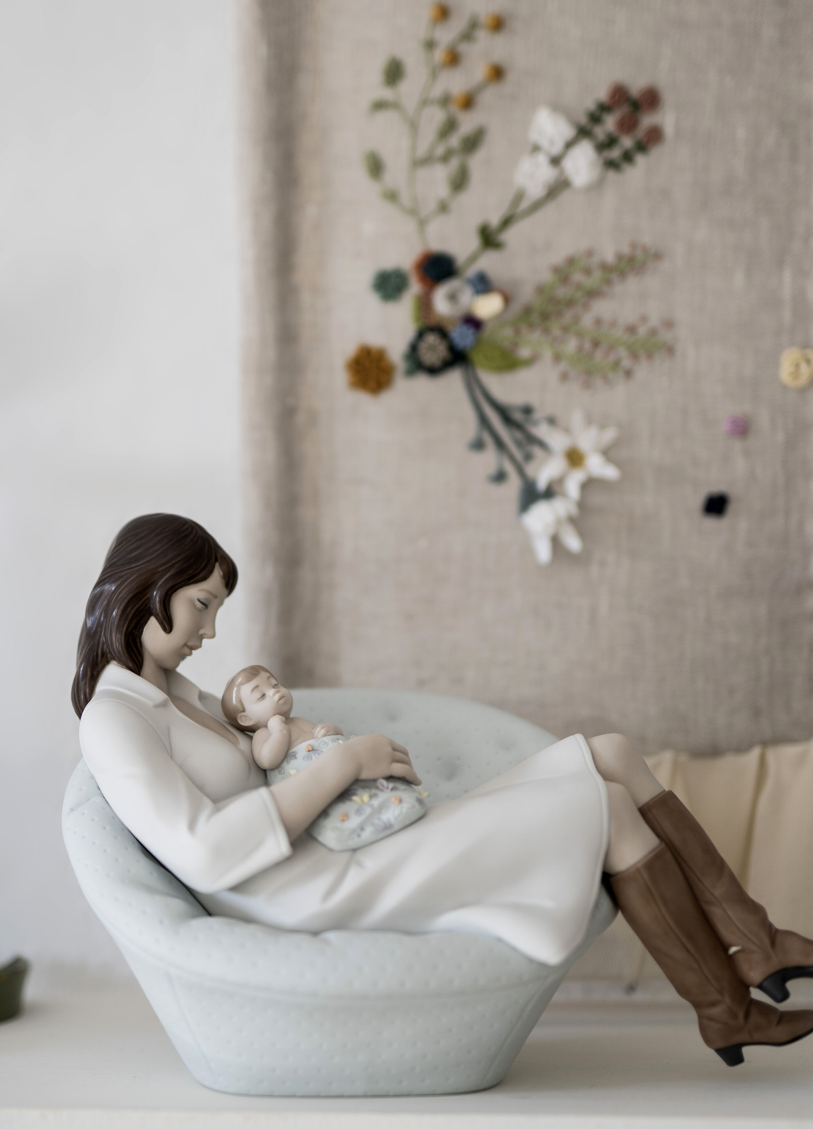 Статуэтка "Ребенок спит с мамой" Lladro