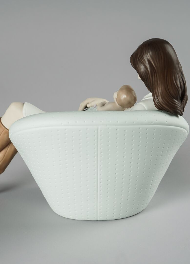 Статуэтка "Ребенок спит с мамой" Lladro