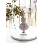 Статуэтка "Веселая молодая девочка" Lladro