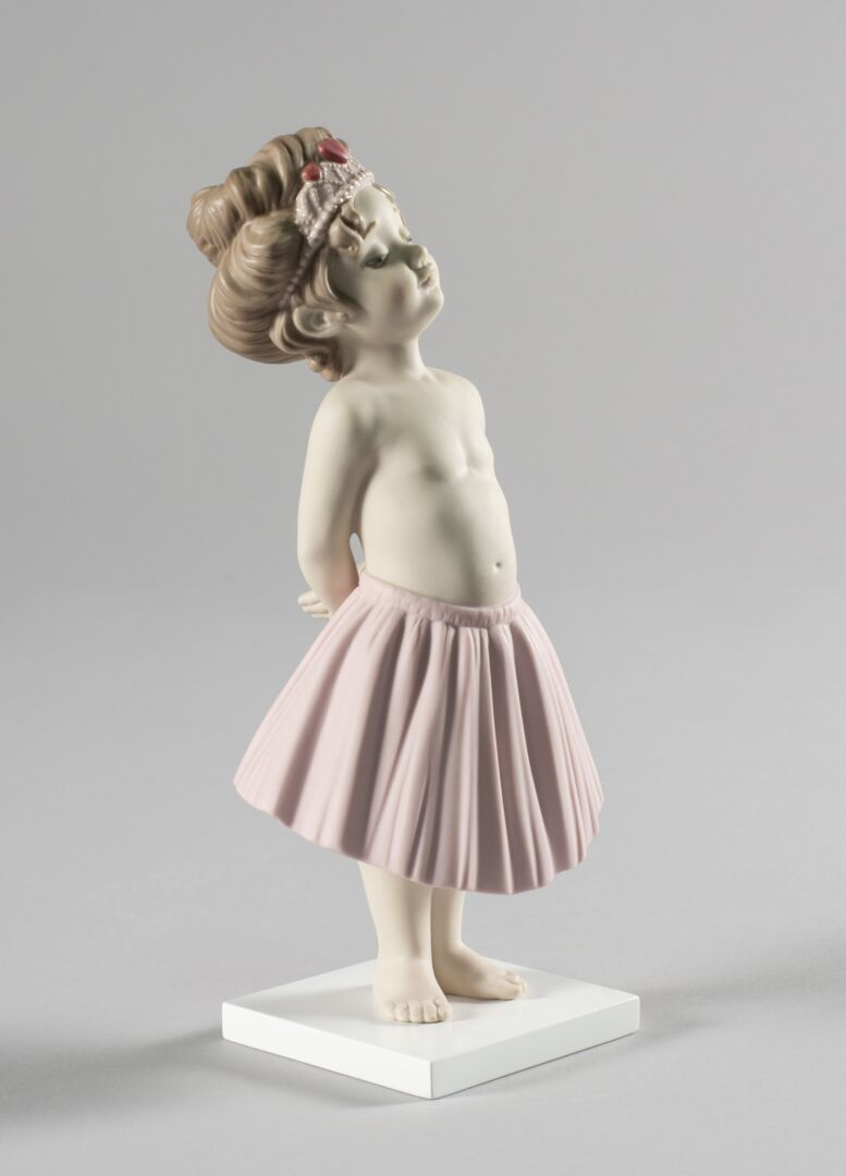 Статуэтка "Веселая молодая девочка" Lladro