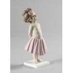 Статуэтка "Веселая молодая девочка" Lladro