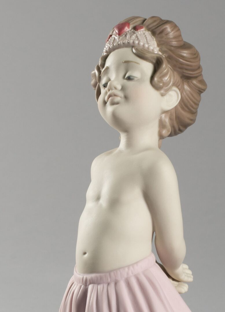 Статуэтка "Веселая молодая девочка" Lladro