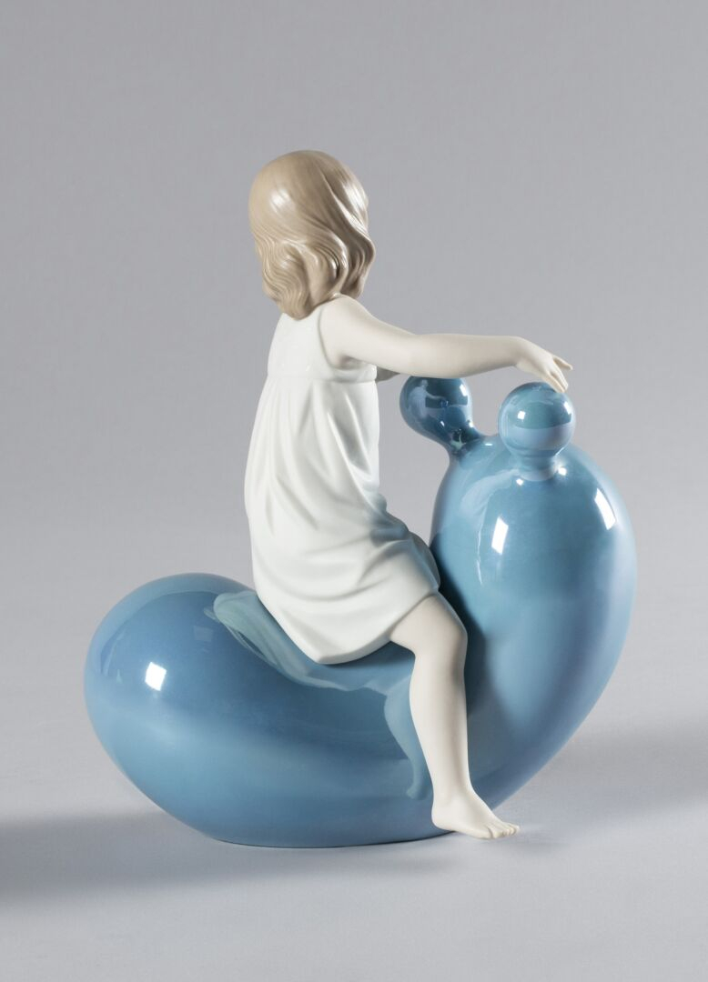 Статуэтка "Маленькая девочка" Lladro