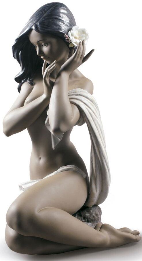 Статуэтка "Фигура женщины, откровенный лунный свет" Lladro