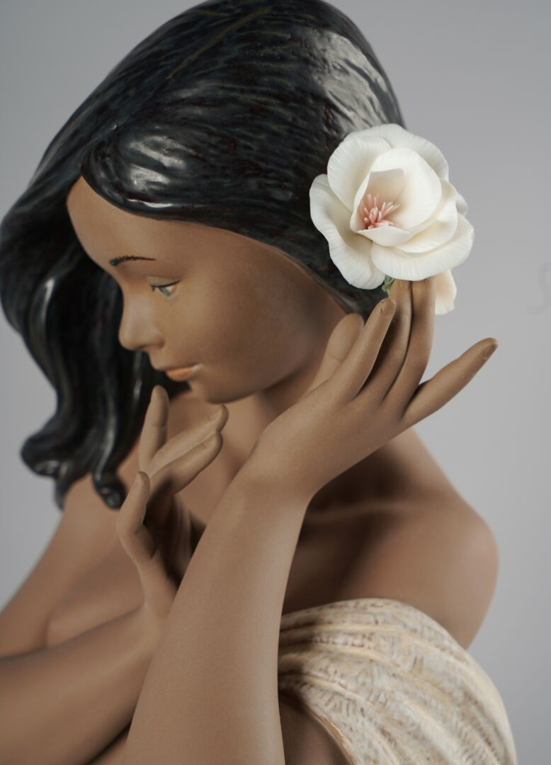 Статуэтка "Фигура женщины, откровенный лунный свет" Lladro