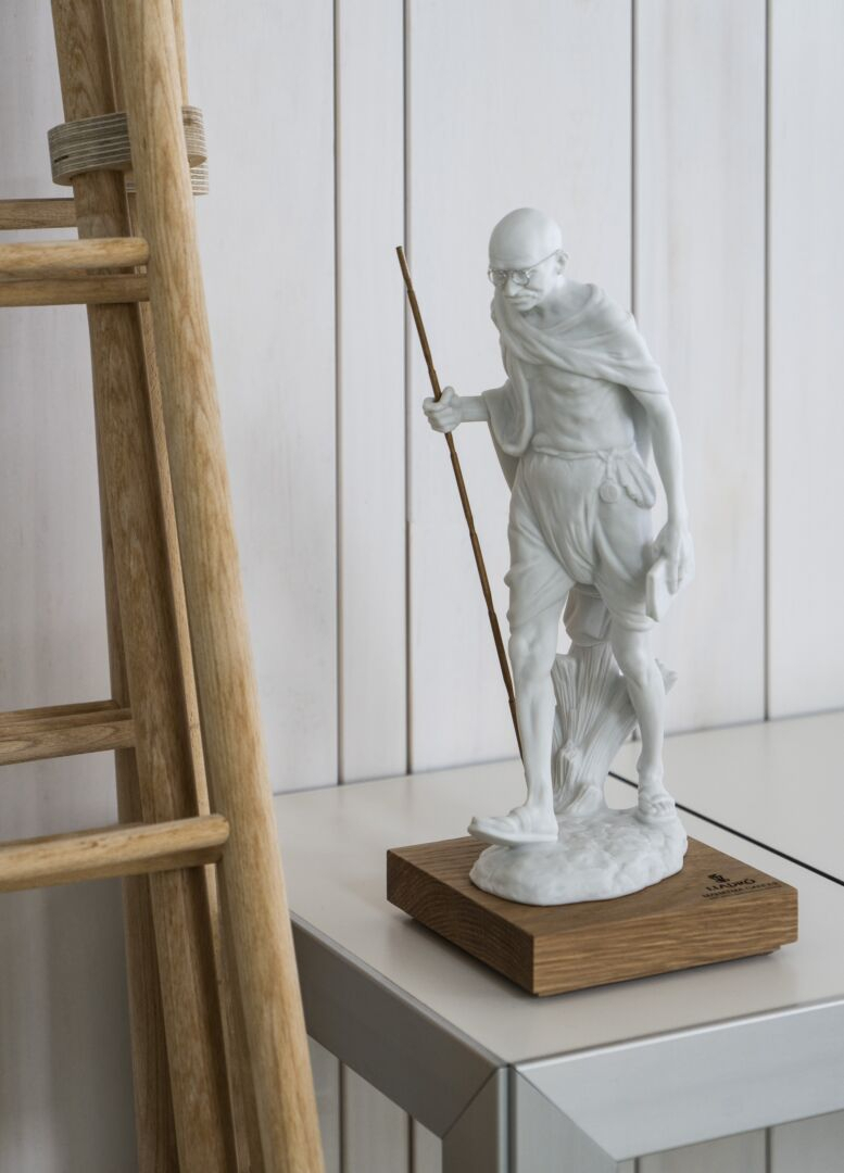 Статуэтка "Фигура Махатмы Ганди. 150-летие" Lladro