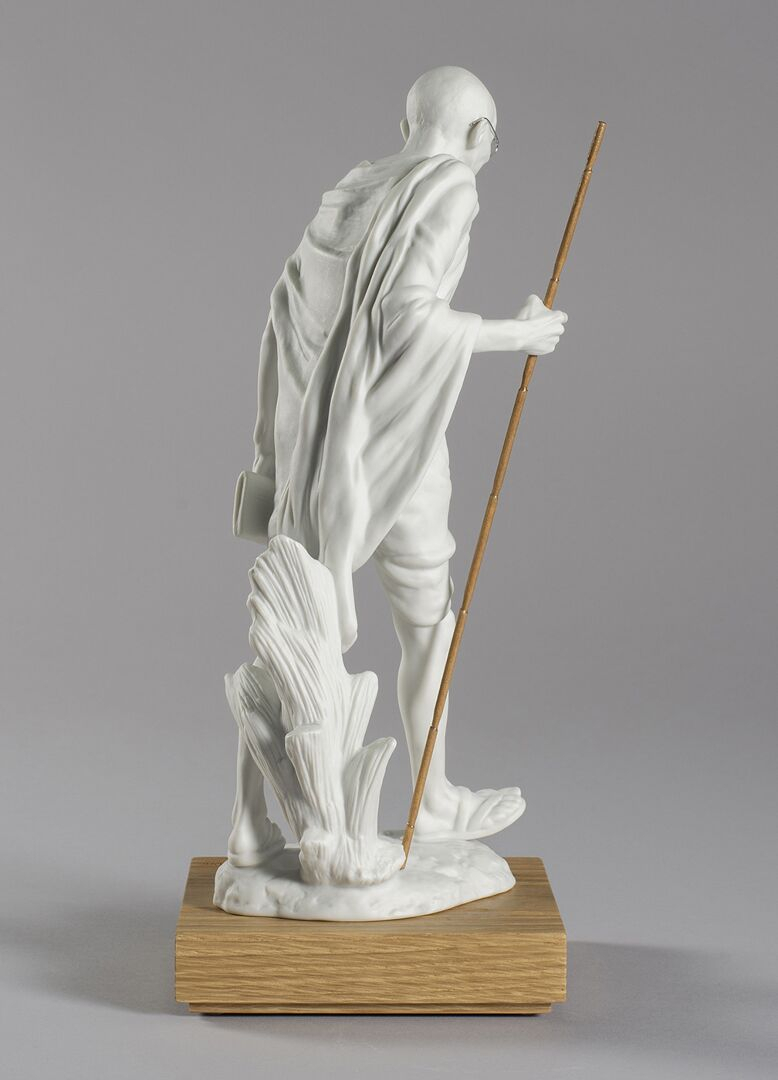 Статуэтка "Фигура Махатмы Ганди. 150-летие" Lladro
