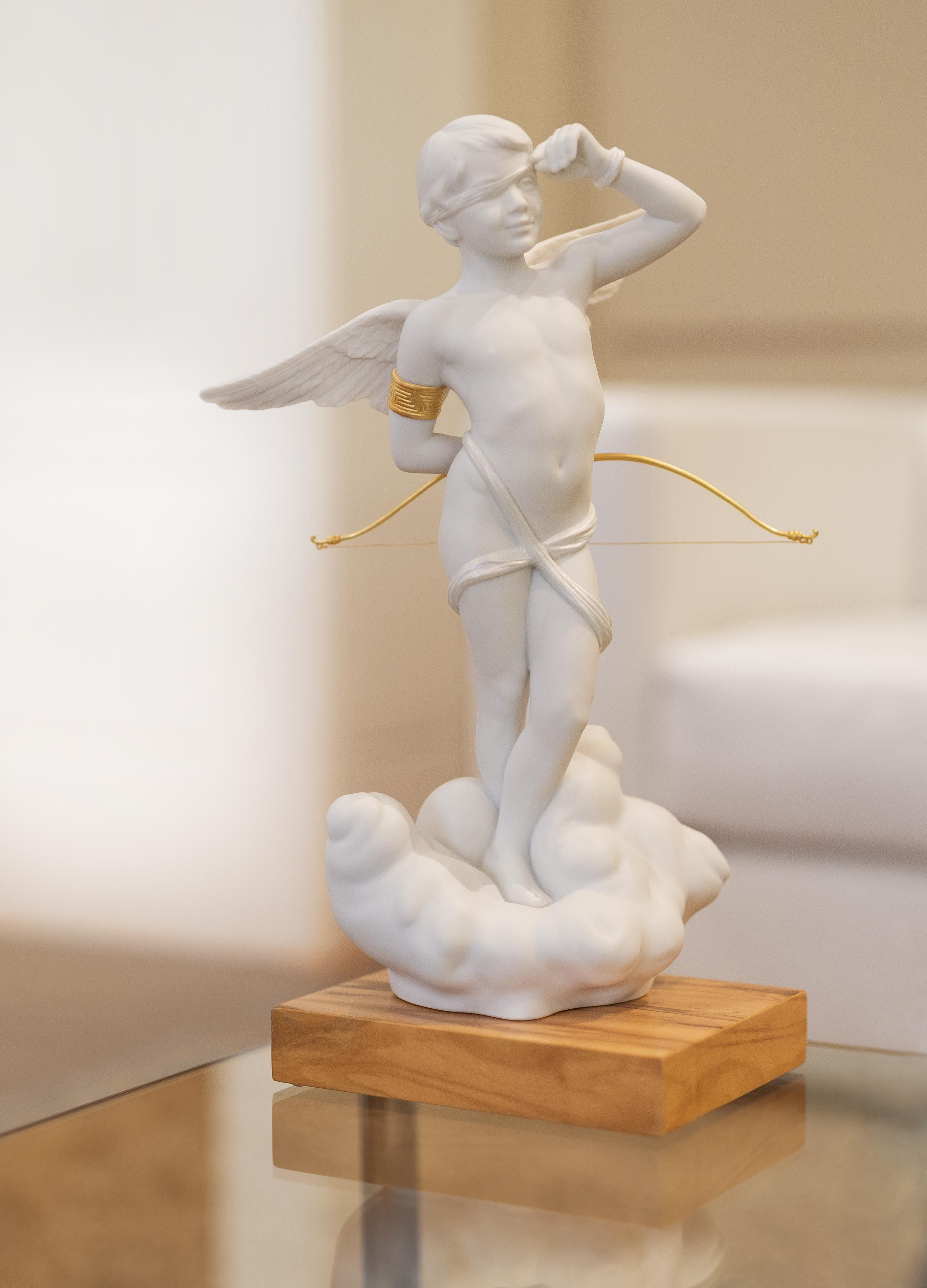 Статуэтка "Купидон с луком" Lladro