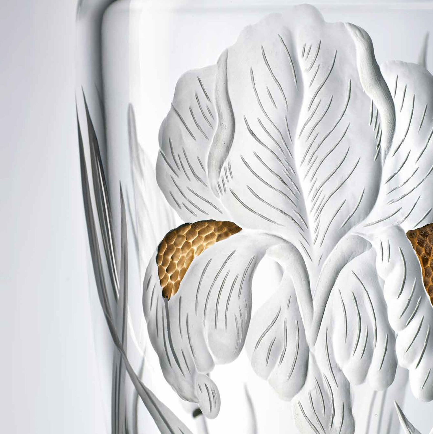 Ваза для цветов "HAUTE COUTURE IRIS" Baccarat