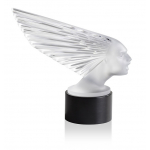 Статуэтка "Victoire" Lalique