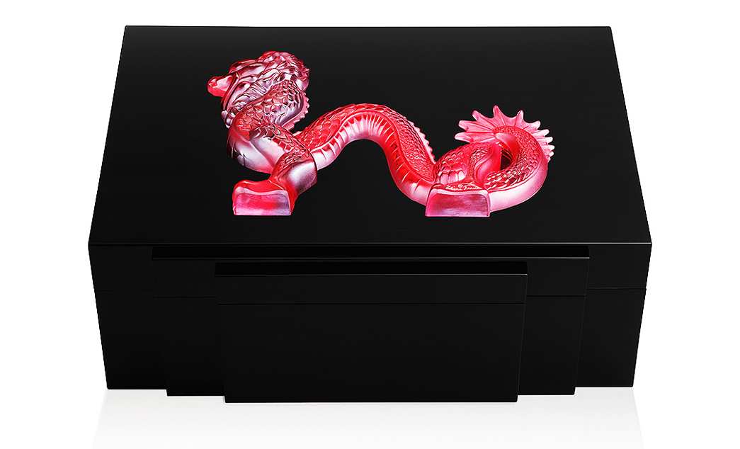 Шкатулка для украшений "Dragon" красный Lalique