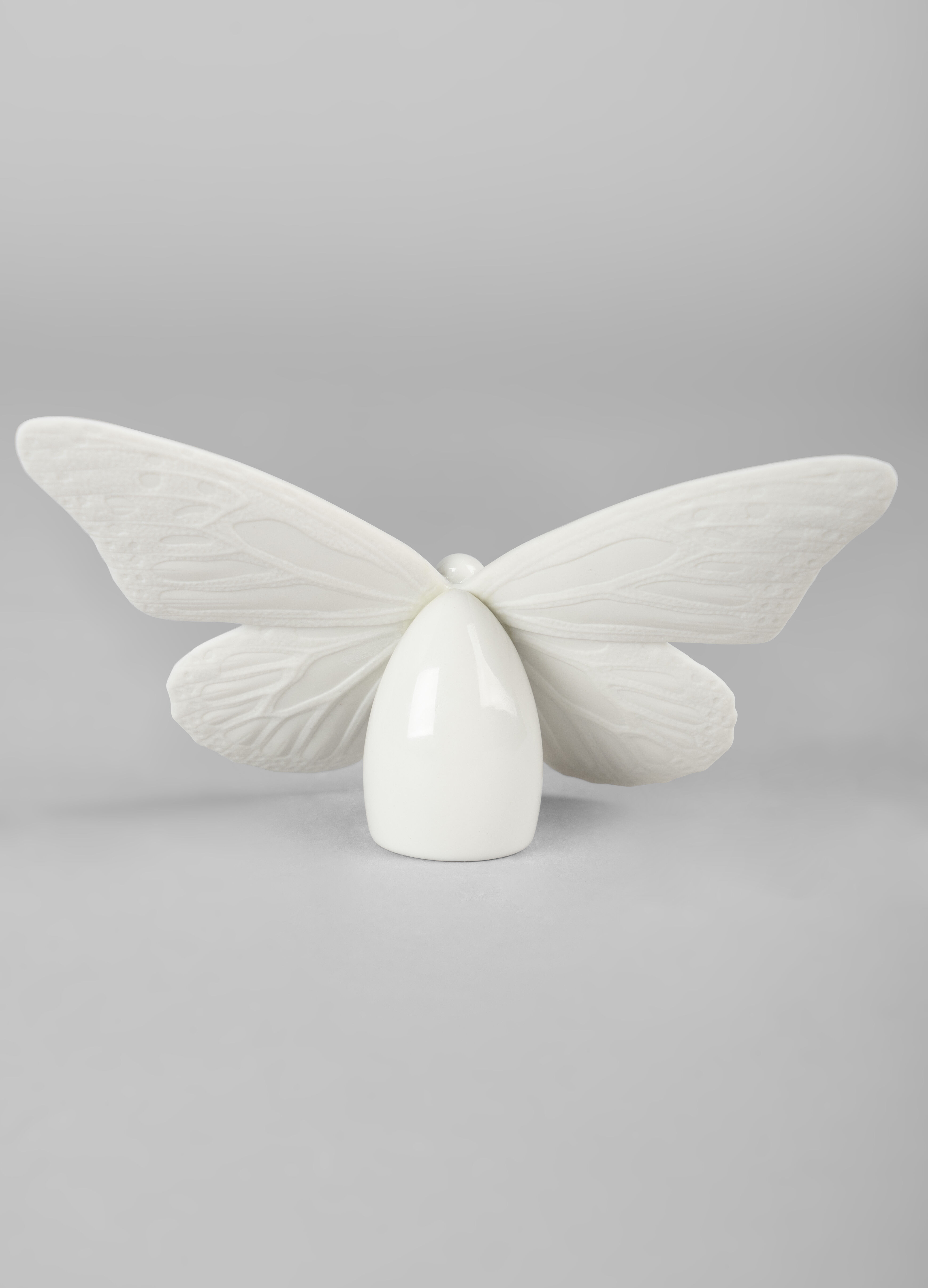 Статуэтка "Бабочка" белая Lladro