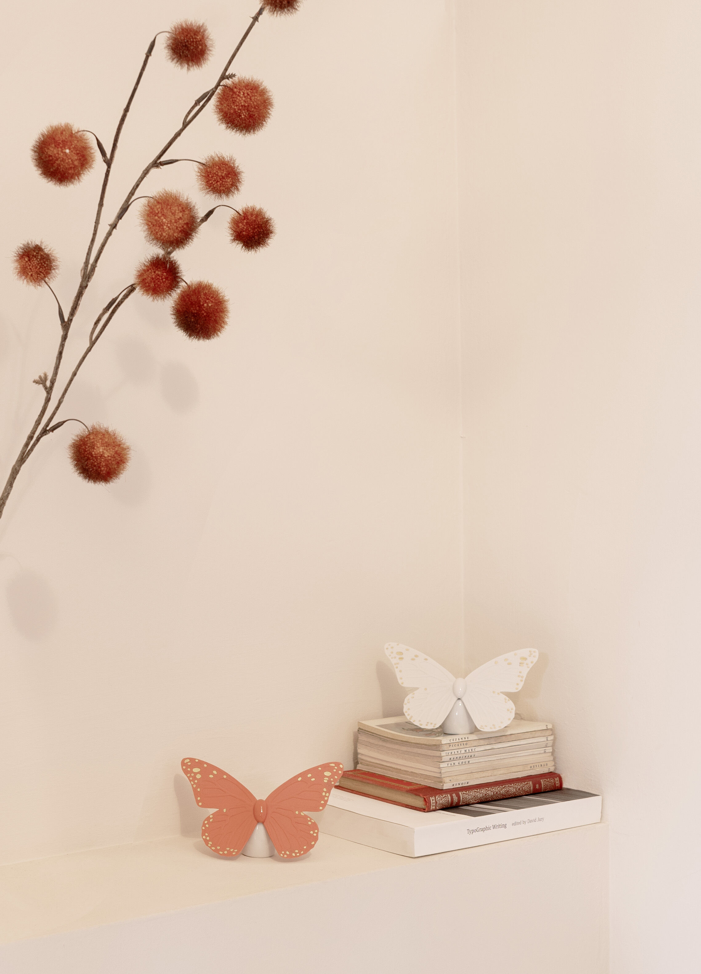 Статуэтка "Бабочка" коралловая Lladro