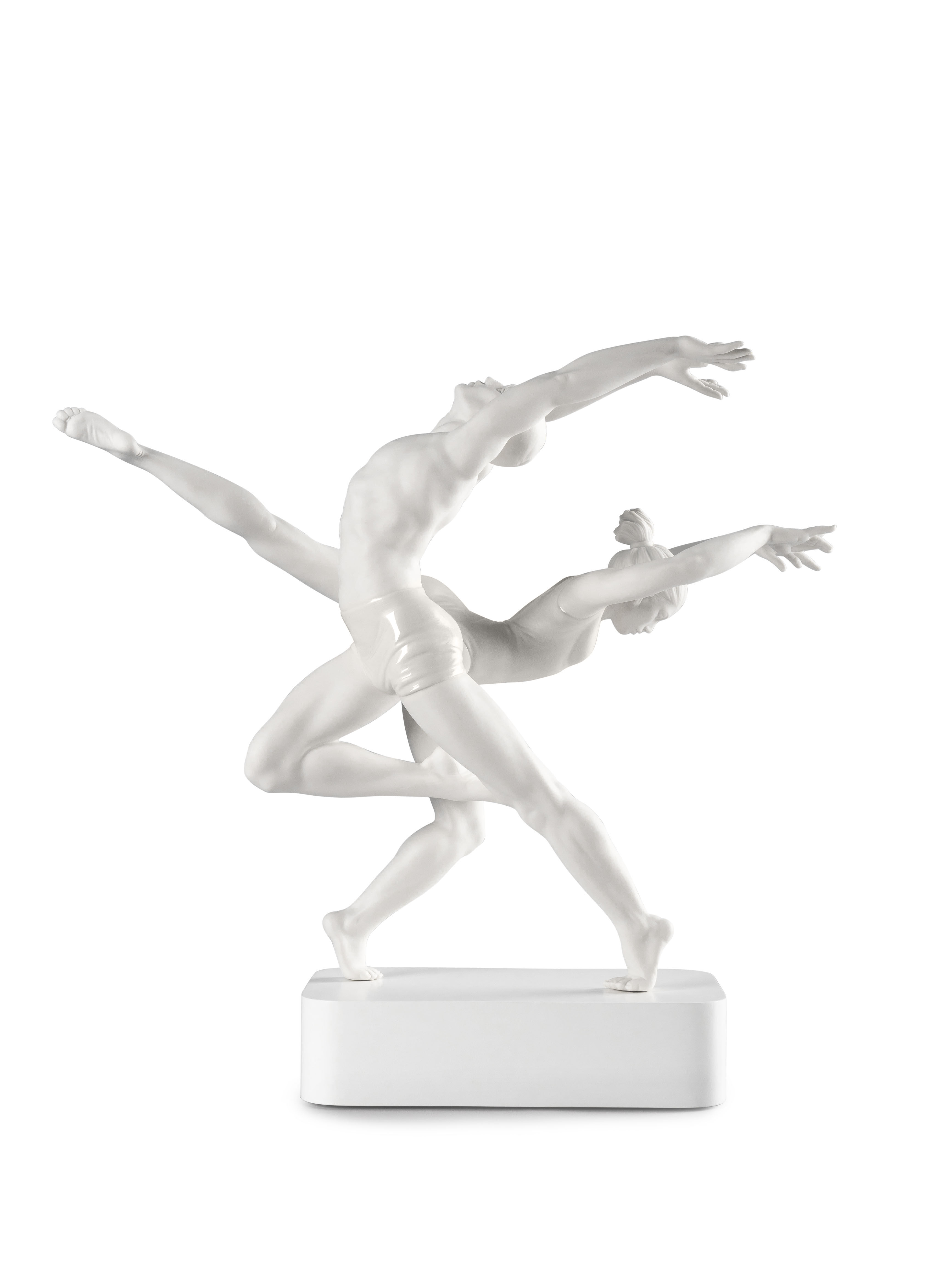 Статуэтка "Искусство движения" Lladro
